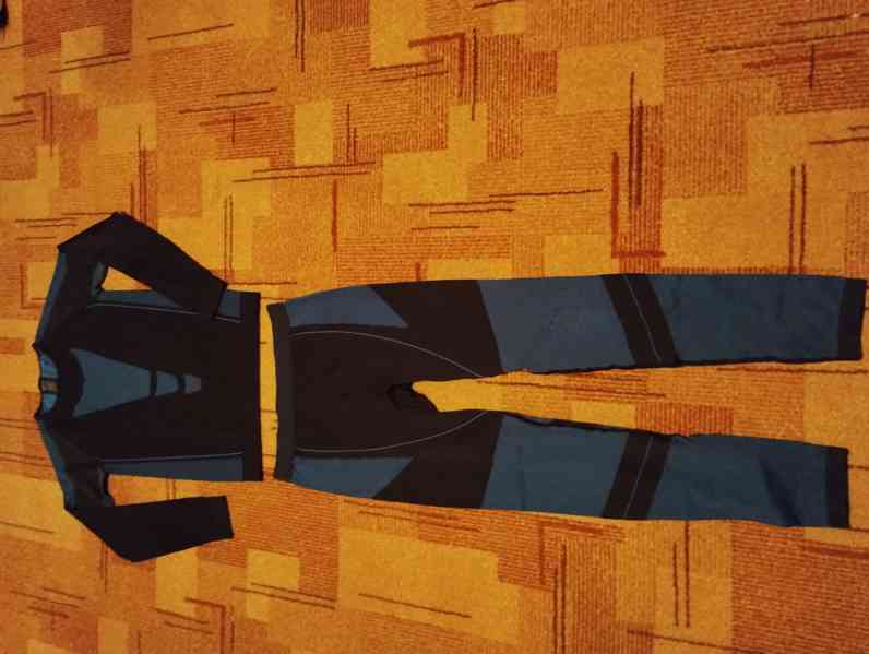 Prodej lyžařských kompletů ( bunda, kalhoty). - foto 3