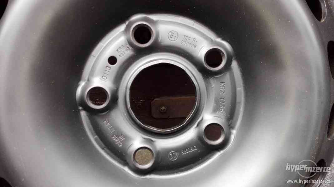 195/65R15 zimní sada pneu 6x15 5x112 ET43 OCTAVIA III 9,4mm - foto 8