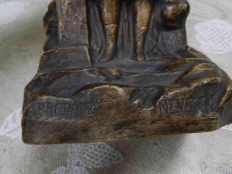 Stará keramická plastika Prodaná Nevěsta Mařenka 1928 - foto 6