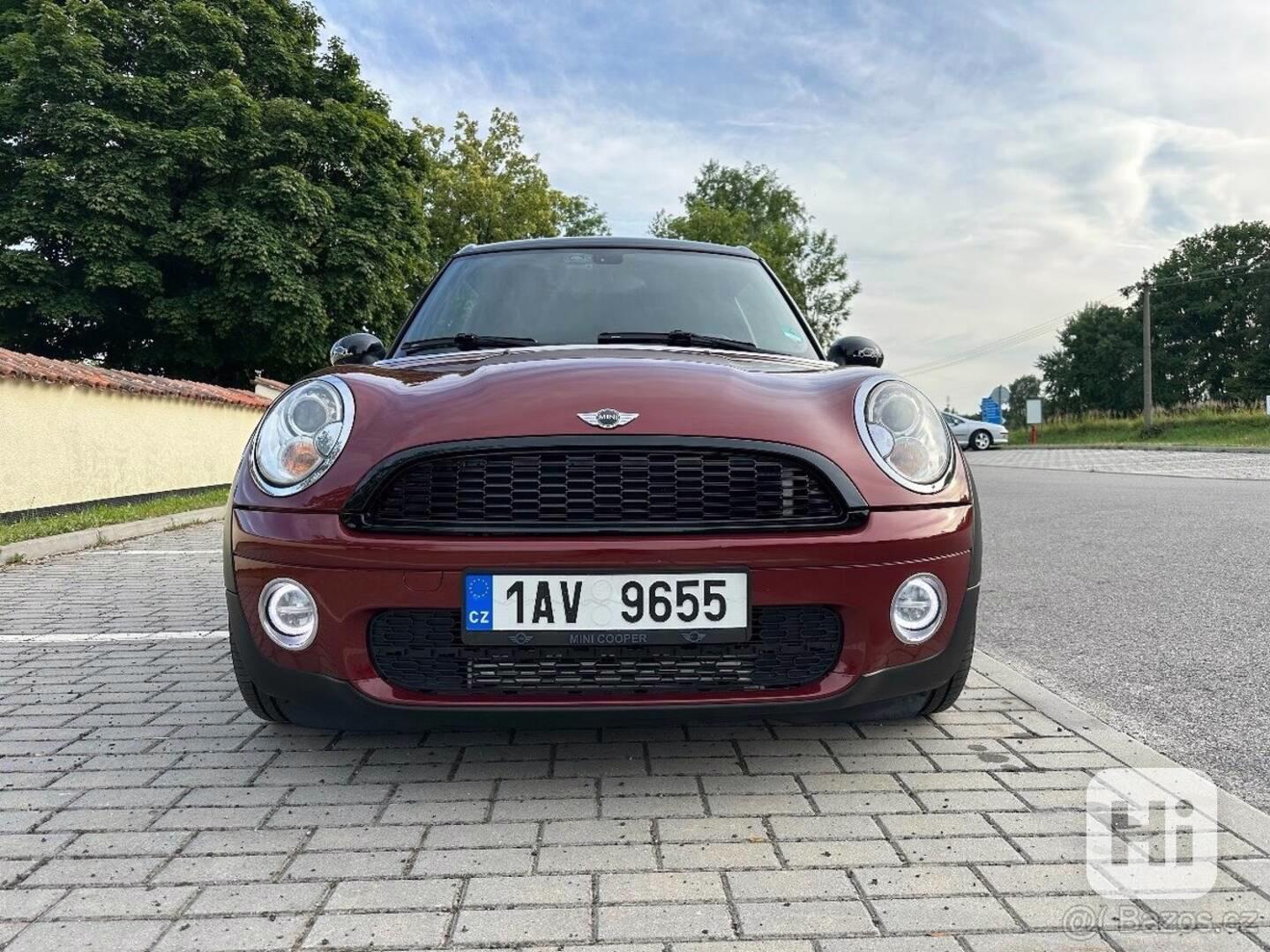 Mini Cooper 1,6   R55 Clubman - foto 1