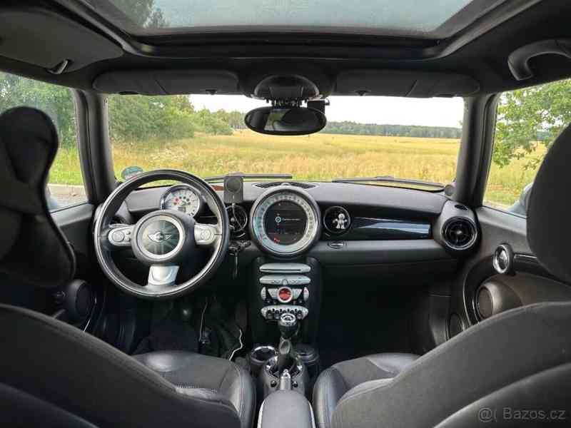 Mini Cooper 1,6   R55 Clubman - foto 4