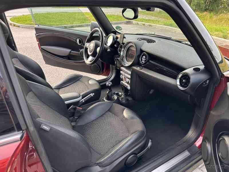 Mini Cooper 1,6   R55 Clubman - foto 15