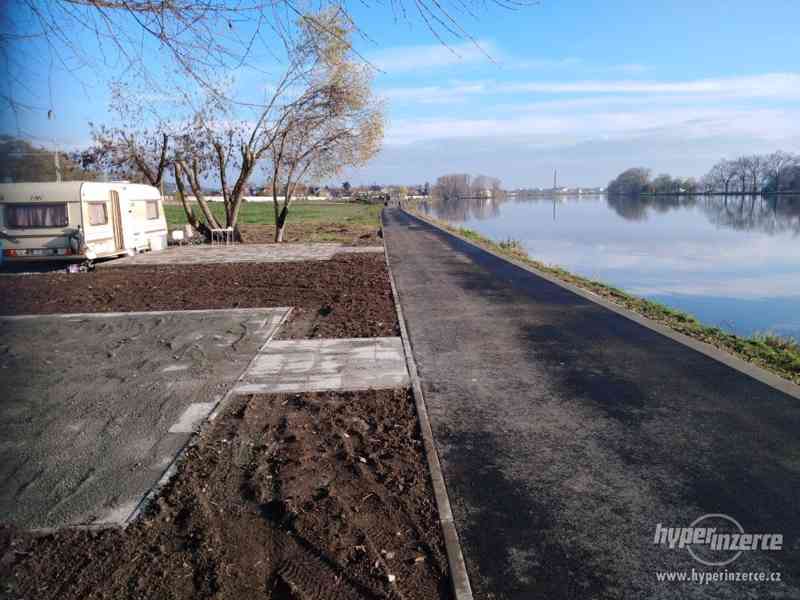 Pronájem stání na karavan, stan u Labe - foto 2