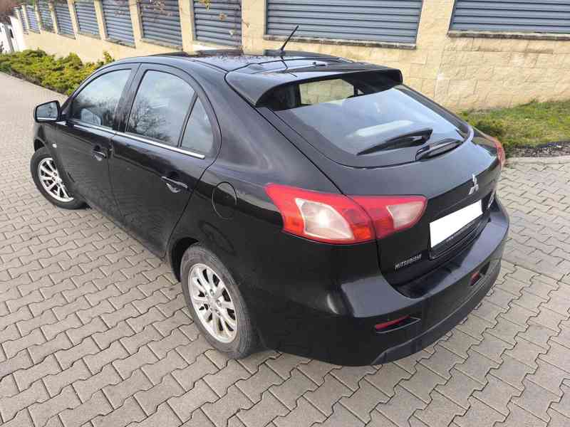 Mitsubishi Lancer Sportback 1.6 MIVEC Invite - foto 2