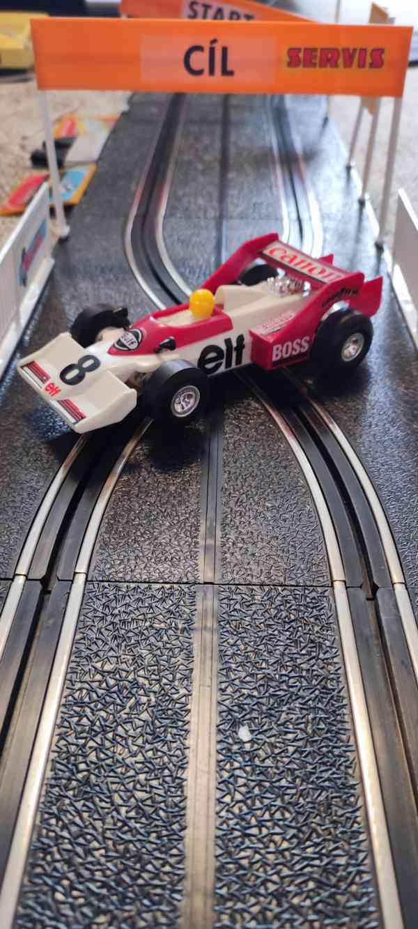 Autodráha Ites z 90. let Toleman a Renault - foto 3