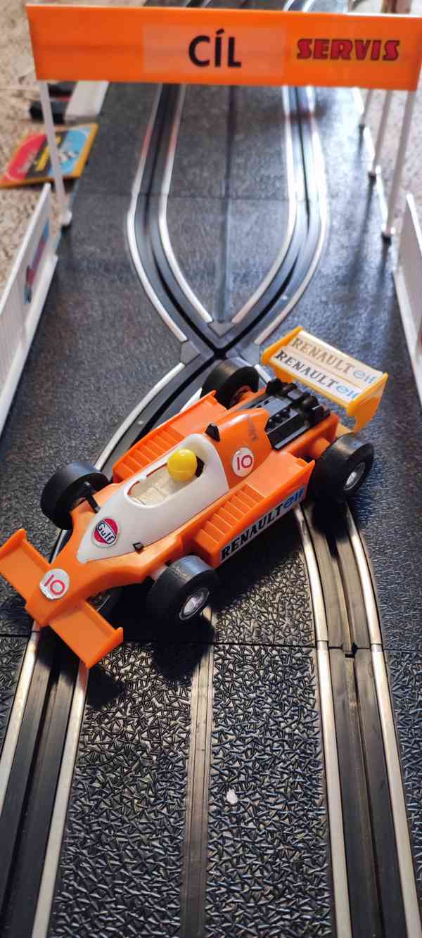 Autodráha Ites z 90. let Toleman a Renault - foto 4