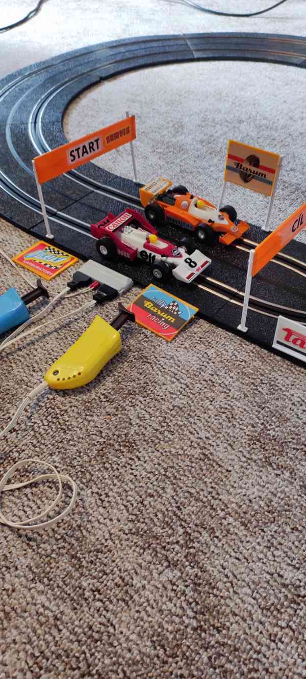 Autodráha Ites z 90. let Toleman a Renault - foto 2