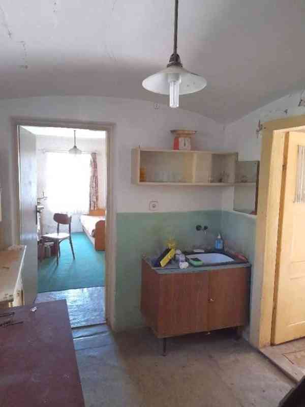 Prodej rodinného domu se dvěma zahradami a stodolou-Zubrnice - foto 17