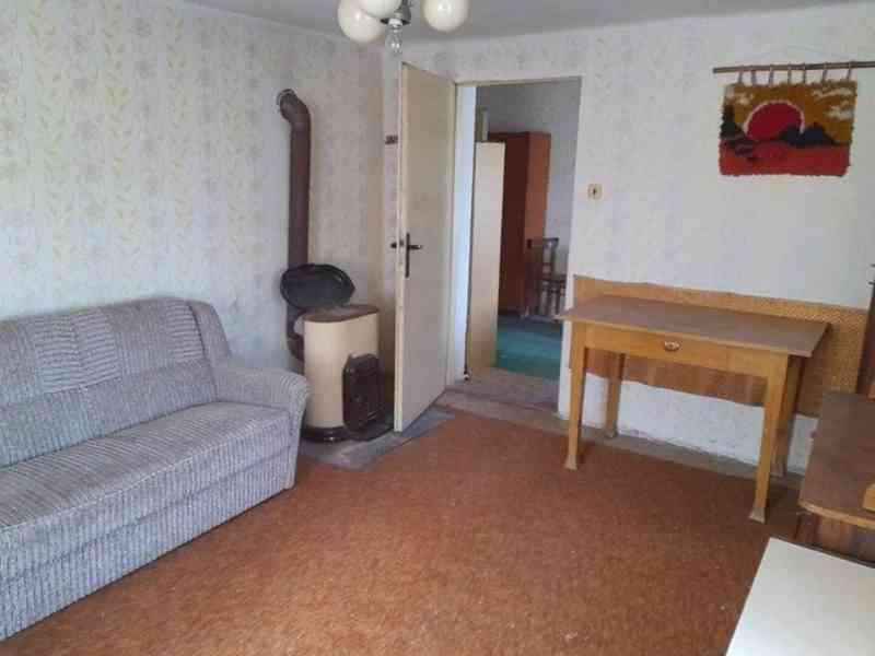 Prodej rodinného domu se dvěma zahradami a stodolou-Zubrnice - foto 19