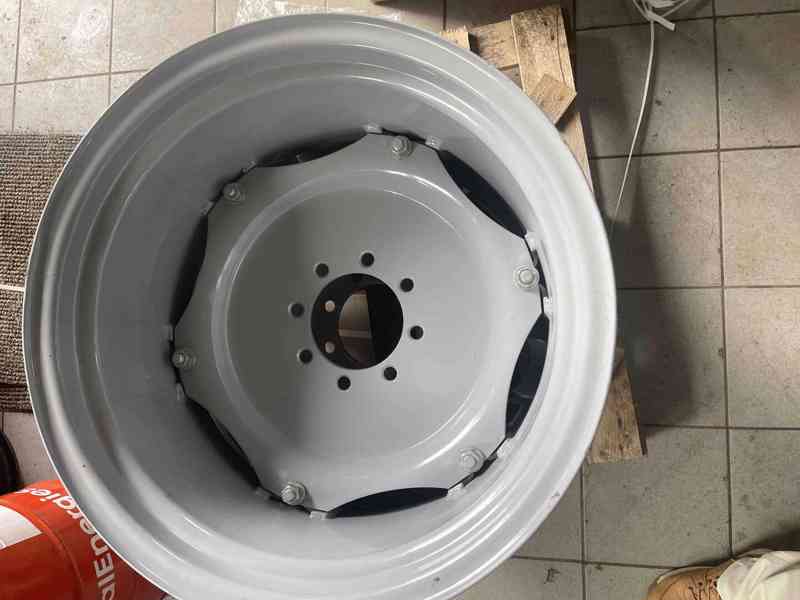 Originální ráfky na traktor Belarus, traktorbagr Belorus EO - foto 4