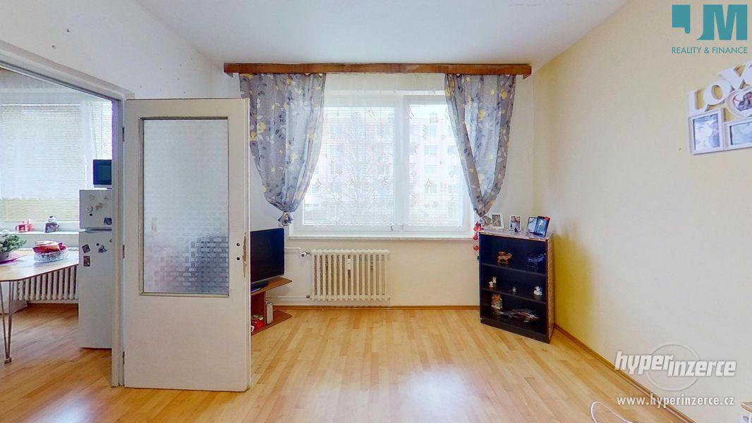 nabízí, pronájem, byty 2+1 Okružní, Třebíč - Borovina - foto 1