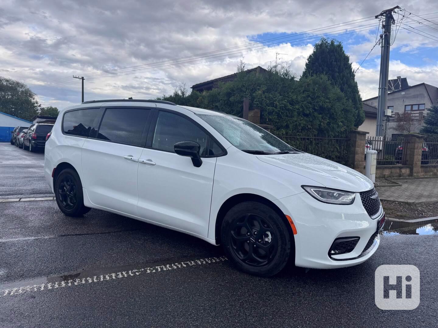 Chrysler Pacifica 3,6 Hybrid RU Radar S type 2022 - foto 1