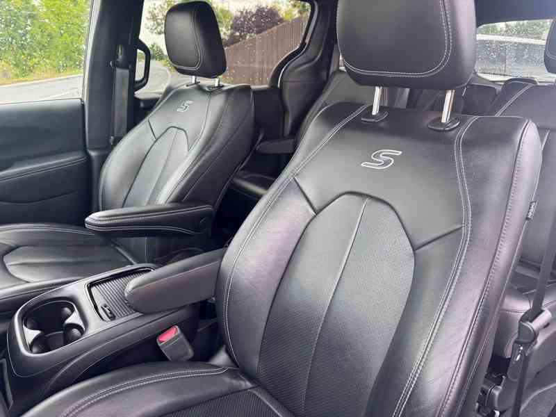 Chrysler Pacifica 3,6 Hybrid RU Radar S type 2022 - foto 17