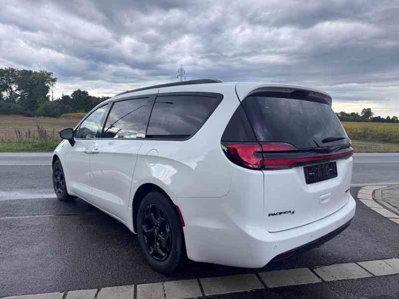 Chrysler Pacifica 3,6 Hybrid RU Radar S type 2022 - foto 3