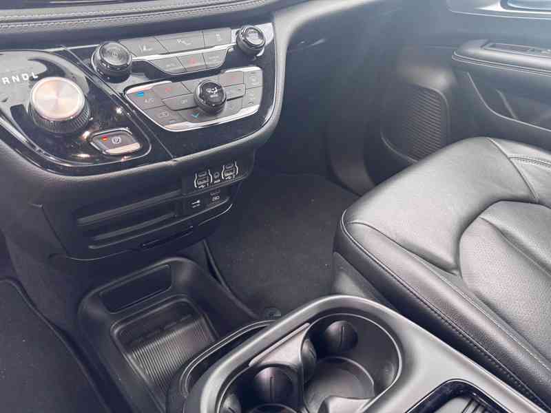 Chrysler Pacifica 3,6 Hybrid RU Radar S type 2022 - foto 20