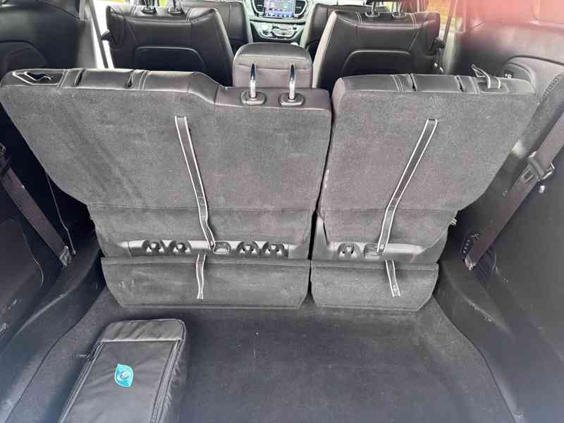 Chrysler Pacifica 3,6 Hybrid RU Radar S type 2022 - foto 9