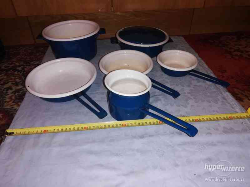 Modré smaltované nádobí - foto 1