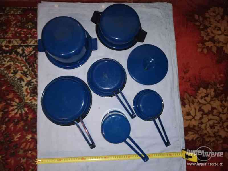 Modré smaltované nádobí - foto 3