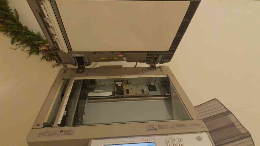 Barevná A3 kopírka Canon iRA C2225i  - foto 6