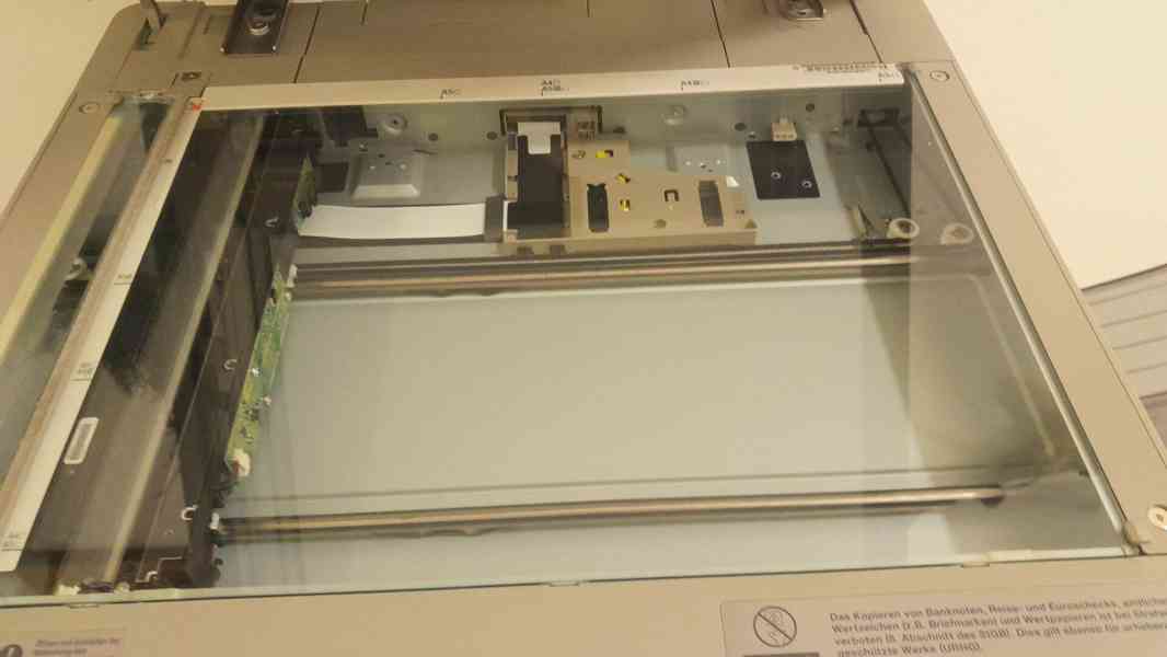 Barevná A3 kopírka Canon iRA C2225i  - foto 7