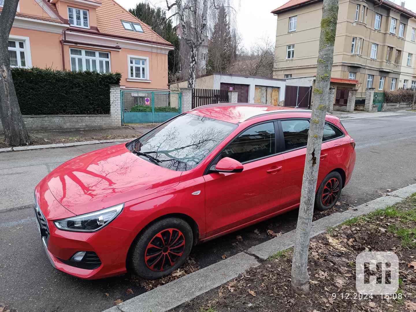 Hyundai i30 kombi, najeto 32.141 km, 1.majitel,  - foto 1