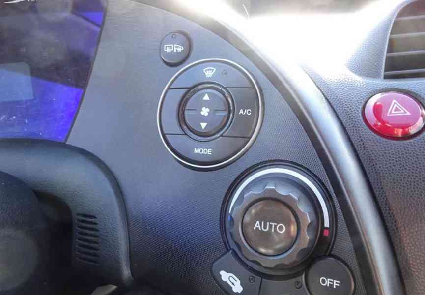 Honda Civic 1.4i r.v.2009 (78 kw) stk:10/2026 - foto 12