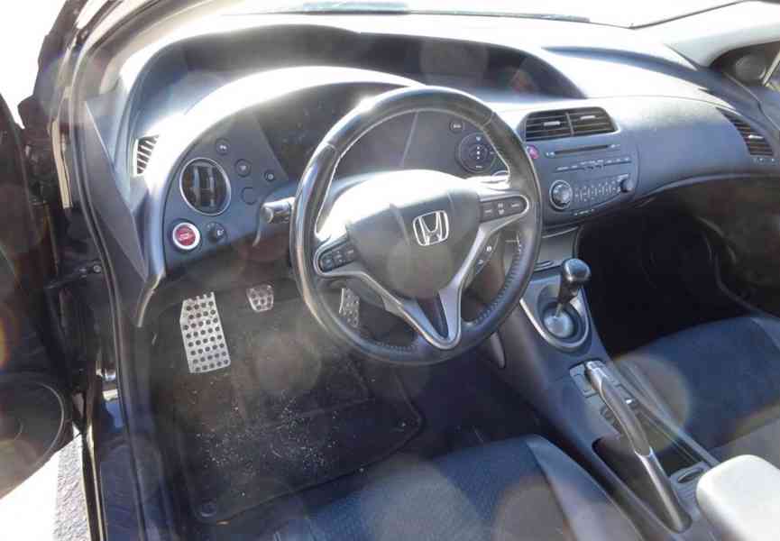 Honda Civic 1.4i r.v.2009 (78 kw) stk:10/2026 - foto 5
