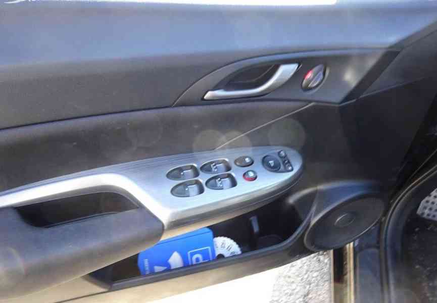 Honda Civic 1.4i r.v.2009 (78 kw) stk:10/2026 - foto 6