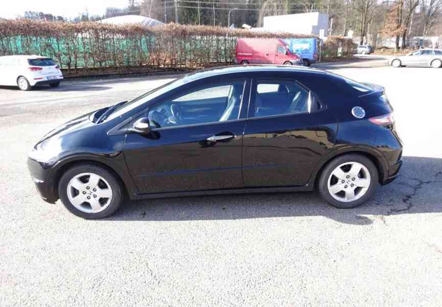 Honda Civic 1.4i r.v.2009 (78 kw) stk:10/2026 - foto 2