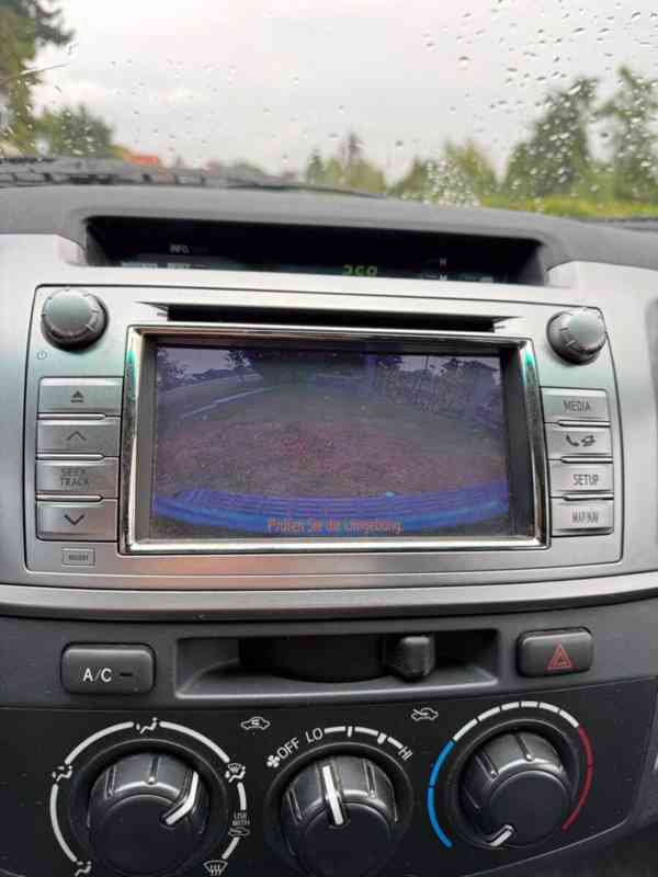 Toyota Hilux 2,5D4D Extra Cab 106kw - foto 10