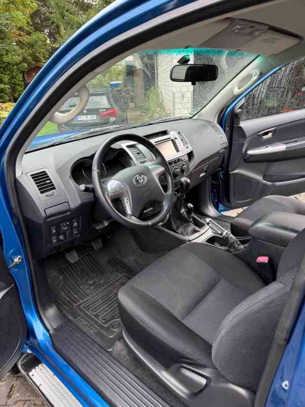 Toyota Hilux 2,5D4D Extra Cab 106kw - foto 4