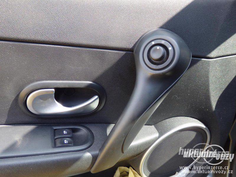 Renault Clio 1.4, benzín, rok 2006, el. okna, STK, centrál - foto 2