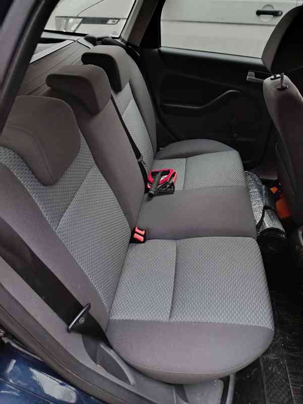 Prodám na náhradní díly Ford Focus combi  - foto 8