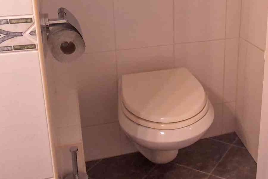 kompletní vybavení koupelny - foto 5