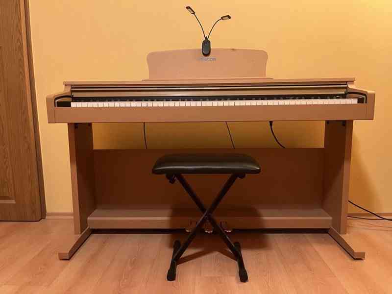 Prodám digitální piano Sencor SDP 200 OAK včetně bonusů! - foto 3