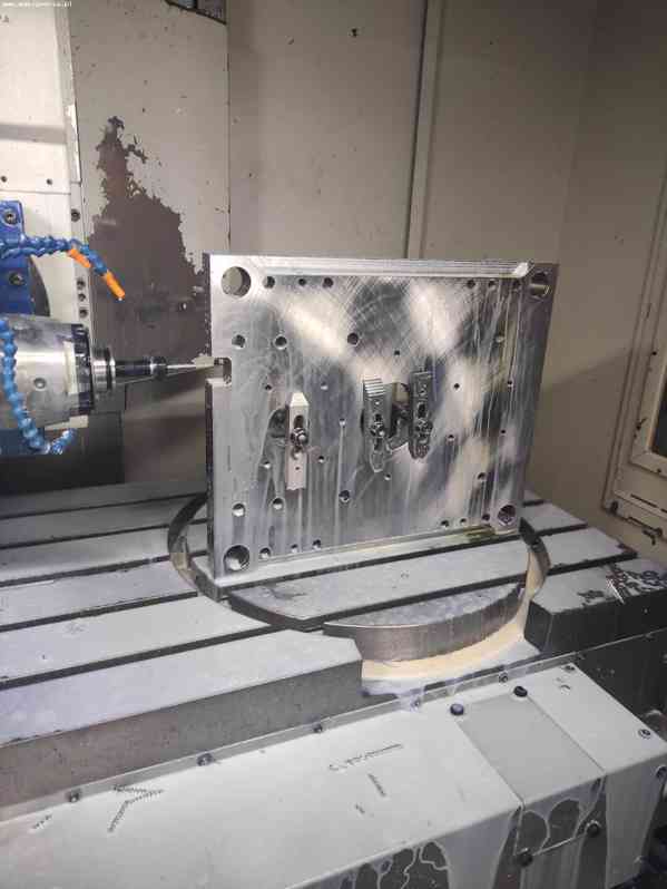 CNC vertikální obráběcí centrum AVIA X-5 1250/630 - foto 4