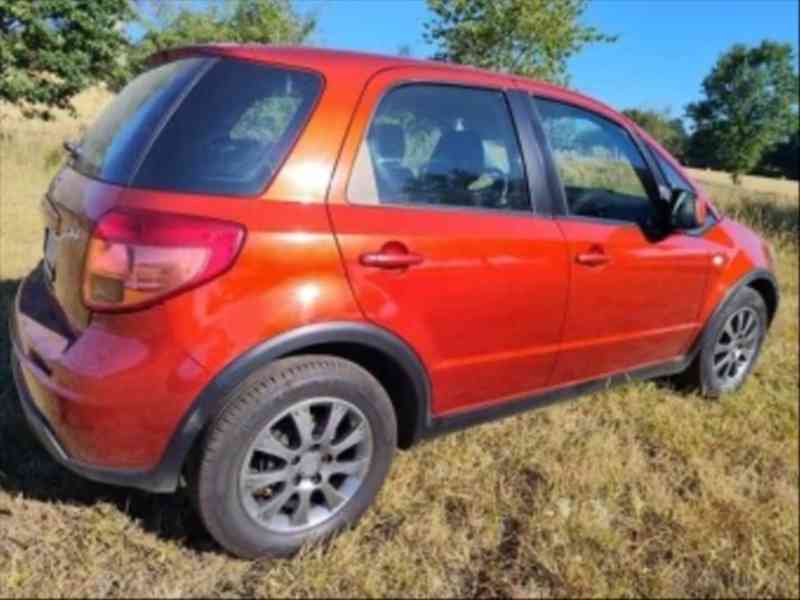 Suzuki SX4 1,5 - foto 10