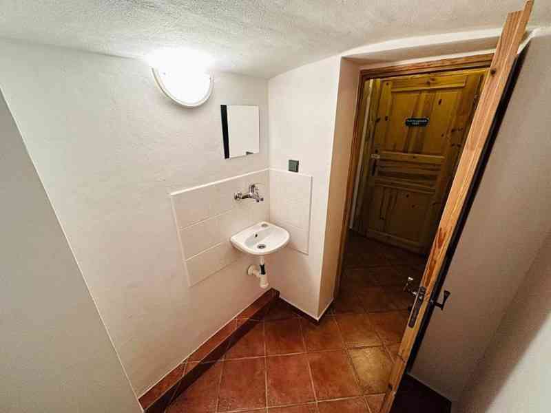  Pronajmu byt 2+kk, 60 m2, obec KNĚŽNICE 5 km od Jičína  - foto 16