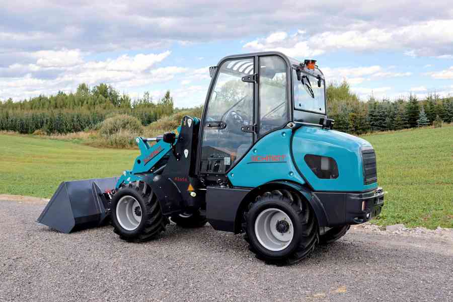 kloubový nakladač, 4300 kg, motor Kubota 48 kW - foto 3