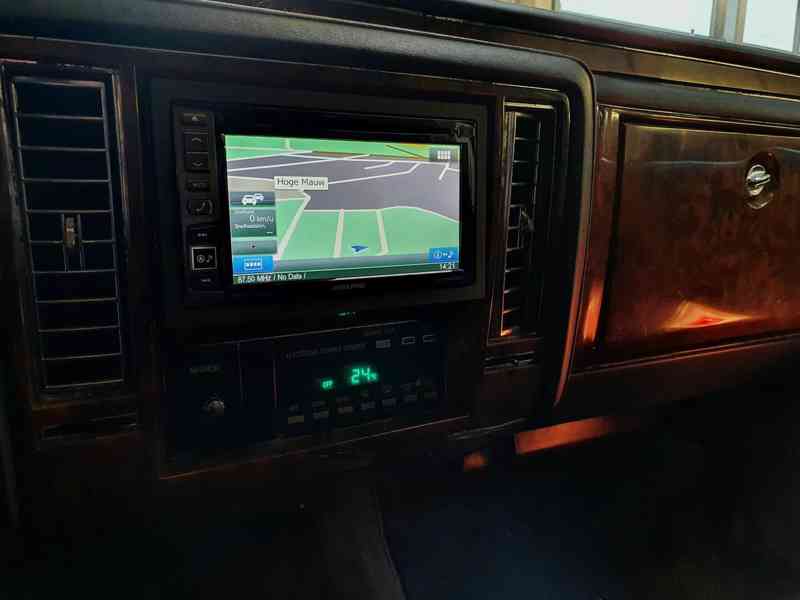 1989_Cadillac Brougham_5,0l (307CUI)_V8 - foto 12