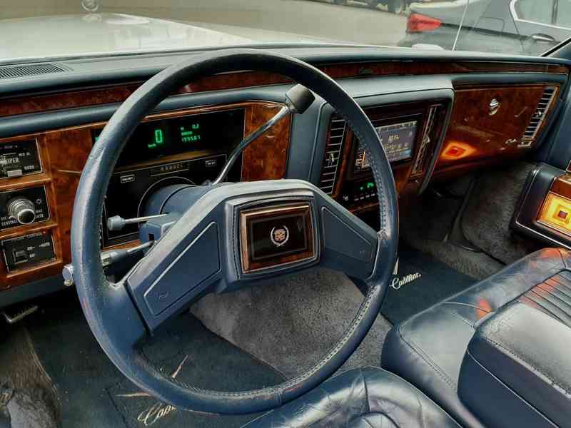 1989_Cadillac Brougham_5,0l (307CUI)_V8 - foto 6