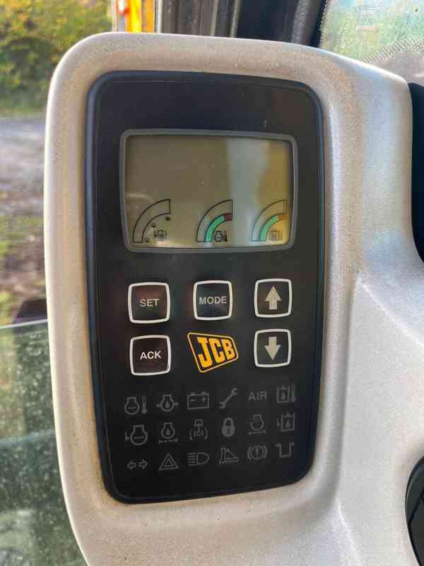 Kolové rypadlo JCB JS160W (Možnost leasingu) - foto 9
