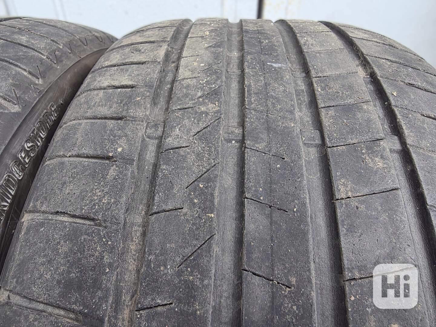 Použité letní pneu Bridgestone o rozměru 285/35/22 106Y - foto 1