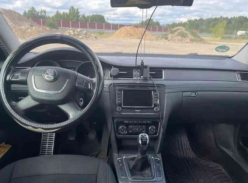 Škoda Superb combi 3T5 - foto 10