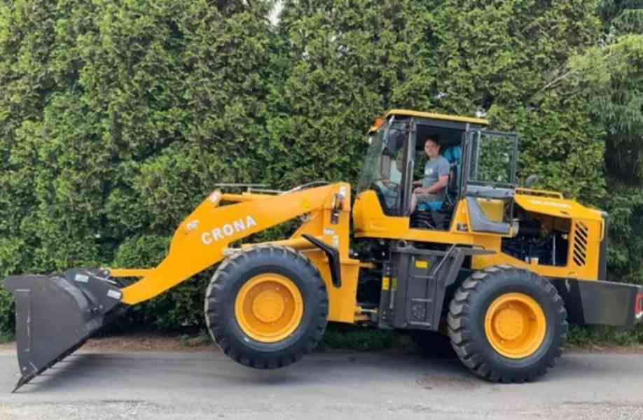 Kolový nakladač CR30, nosnost 3000 kg, 8 tun - foto 2