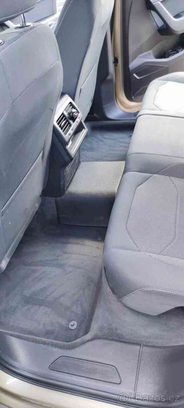 Volkswagen Touareg 3,0 - foto 5