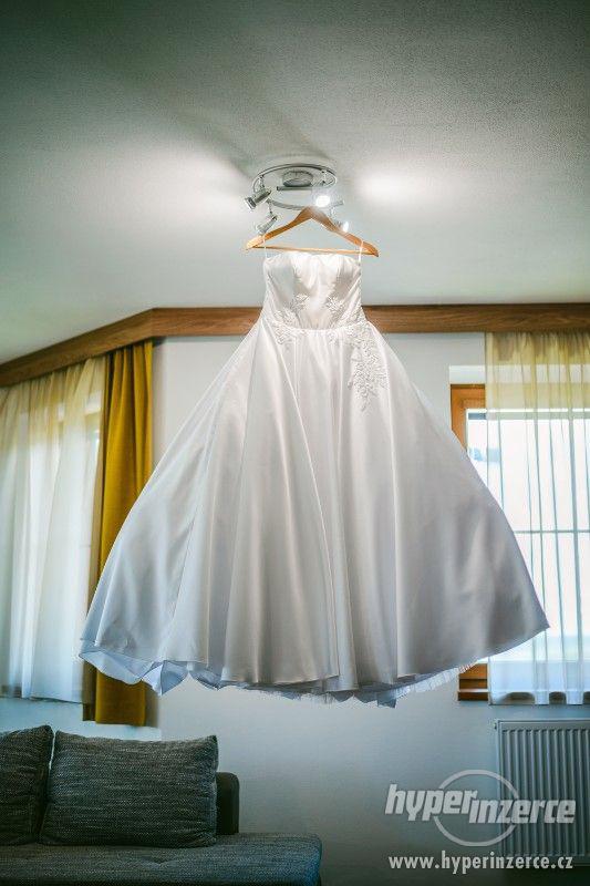 Luxusní svatební šaty – zn. kvalita, šité na míru, vel. 34 - foto 1