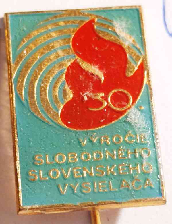 Sada 2 sběrat. odznaků 30.výročie slobod. sloven. vysielača - foto 2