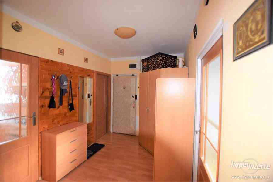 Prodej bytu 3+1, 81 m2 s balkonem v Rajhradě na ulici Dobrov - foto 9