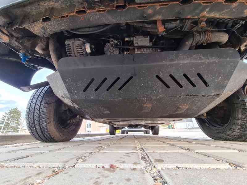 Volkswagen T4 Multivan Syncro(Uzávěra) 2,5TDI 75kw - foto 4